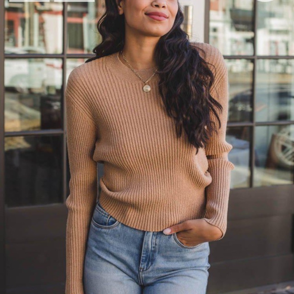 Astr Tan Open-Back Sweater - Picture 8 of 9